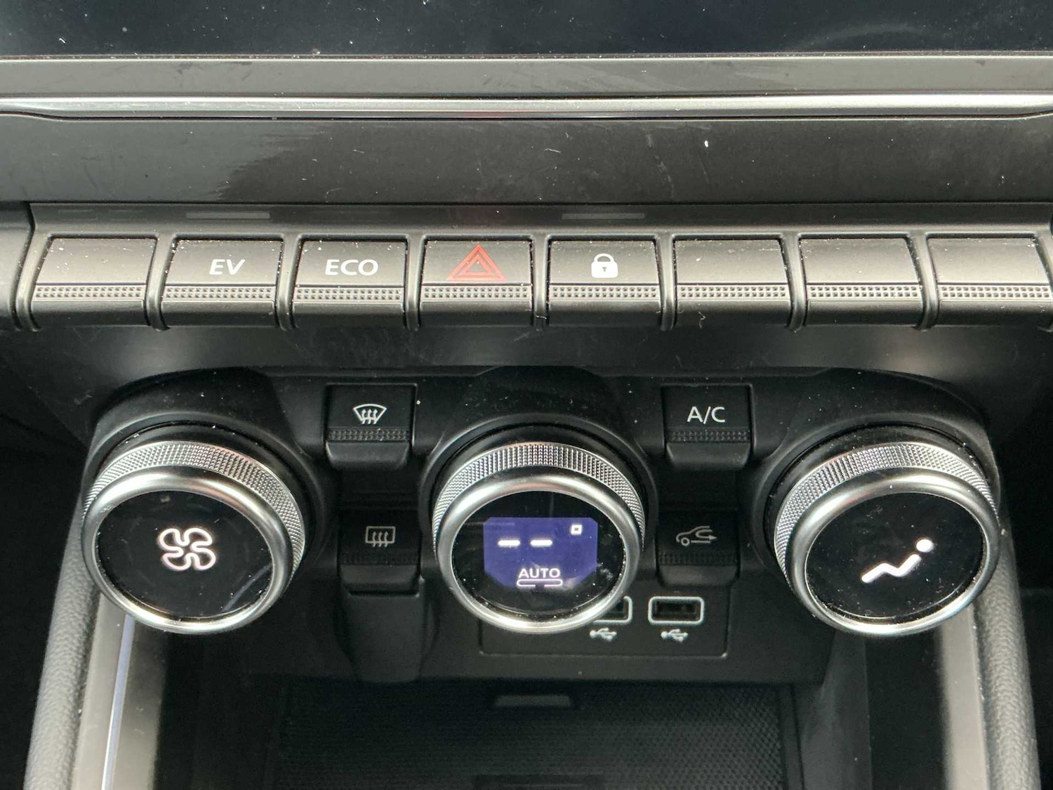 Used Renault Clio 2023 for sale - 78053553: Photo 11