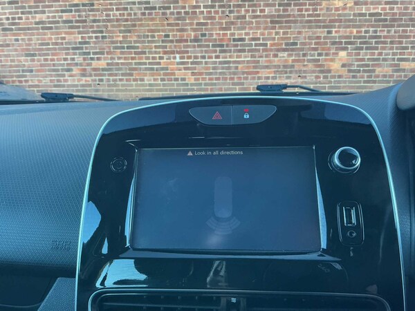Used Renault Clio 2017 for sale - 76101427: Photo 21
