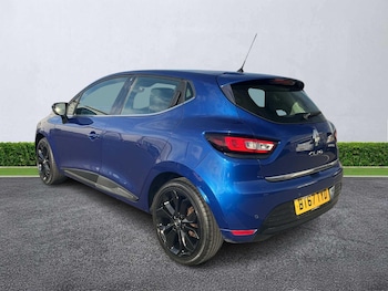 Used Renault Clio 2017 for sale - 76101427: Photo 2