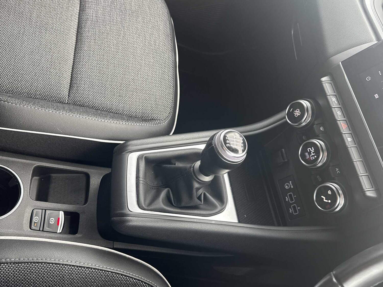 Used Renault Captur 2020 for sale - 76300760: Photo 12