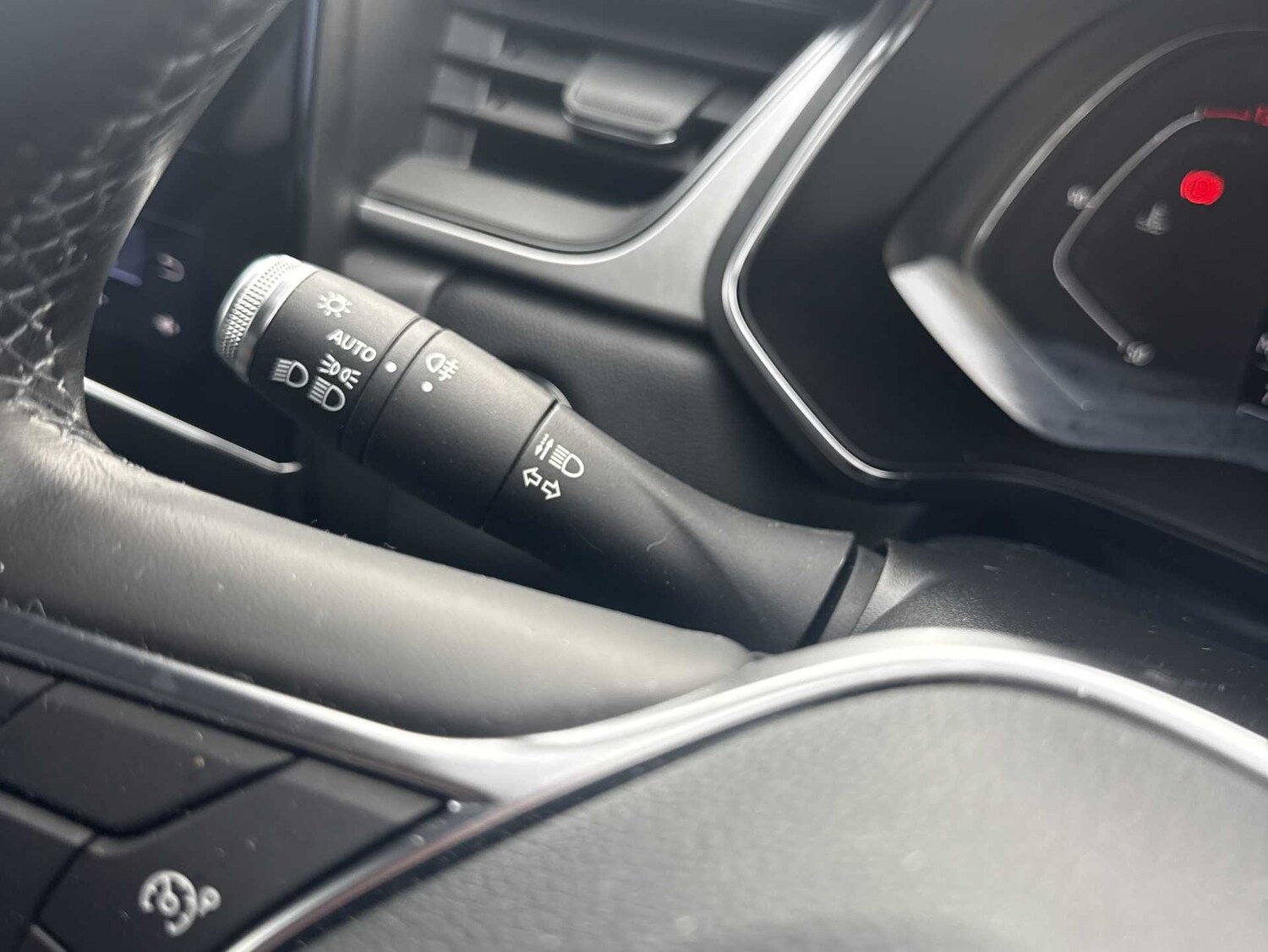 Used Renault Captur 2020 for sale - 76300760: Photo 25