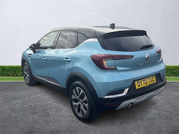 Used Renault Captur 2020 for sale - 76300760: Photo 2