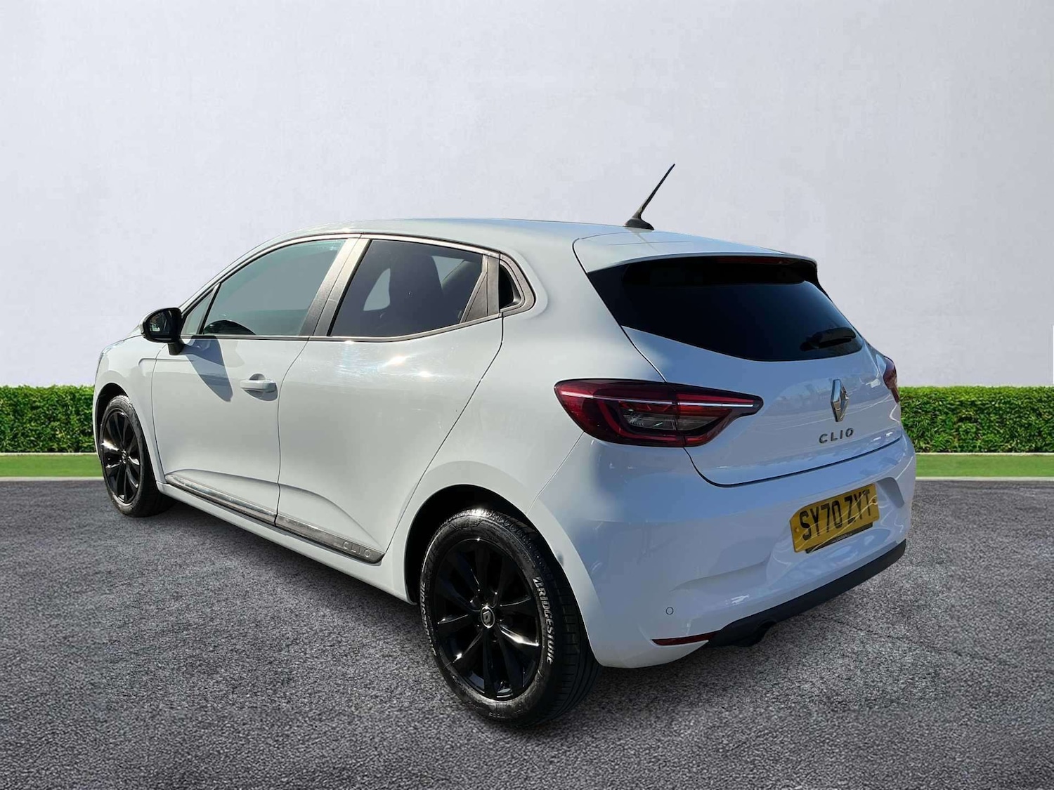 Used Renault Clio 2020 for sale - 78176555: Photo 2