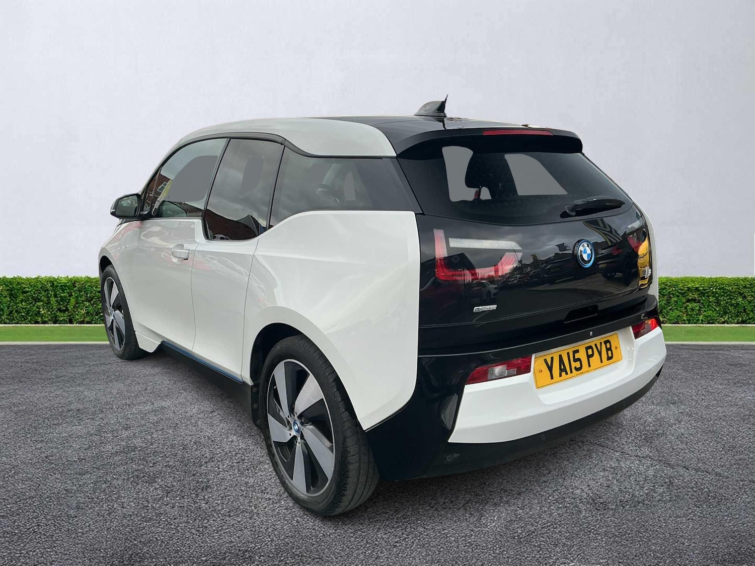 Used BMW i3 2015 for sale - 76450557: Photo 2