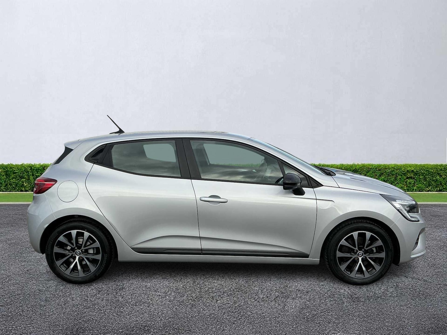Used Renault Clio 2023 for sale - 78011656: Photo 3