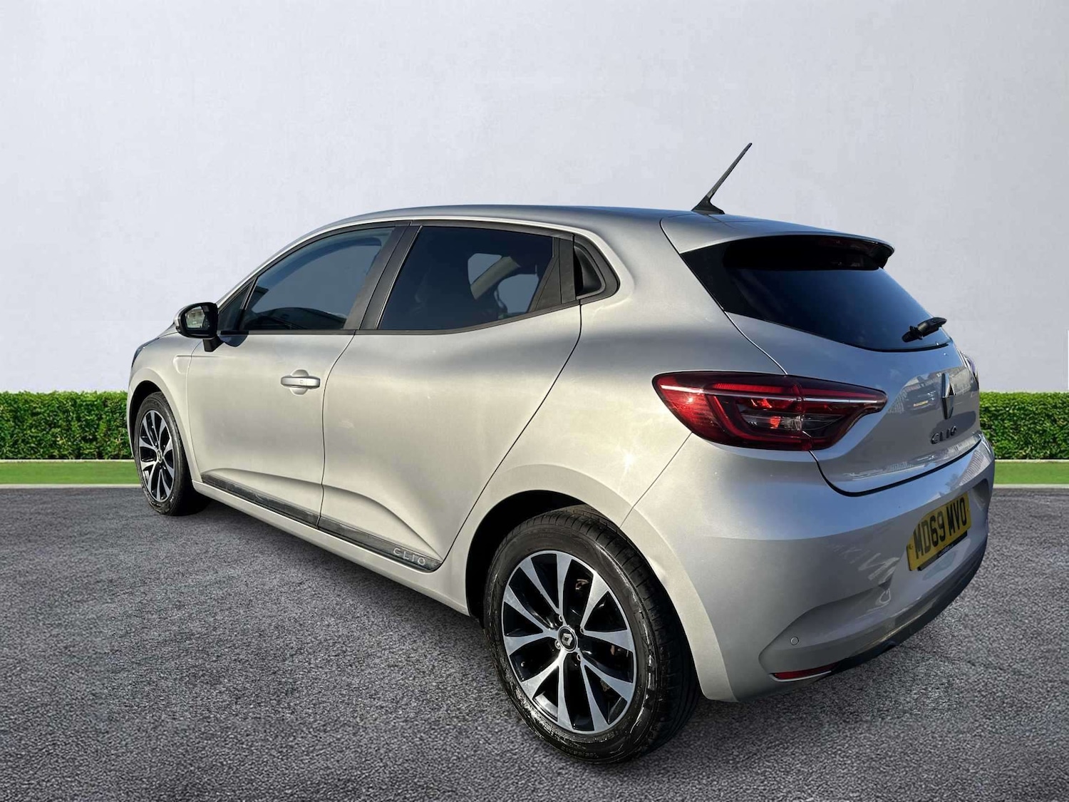 Used Renault Clio 2020 for sale - 78191942: Photo 2