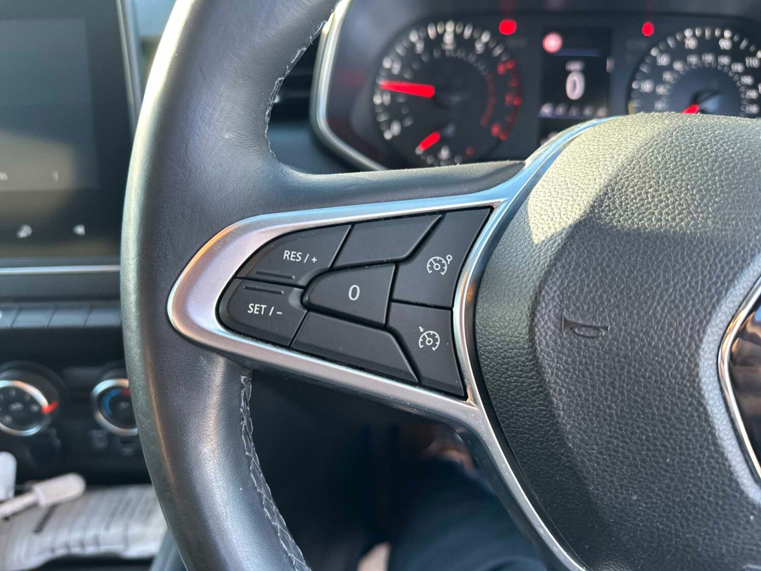 Used Renault Clio 2020 for sale - 78191942: Photo 24