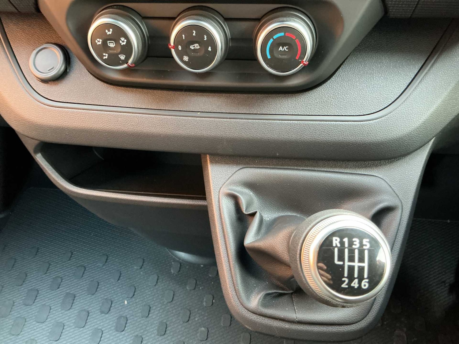 Used Renault Trafic 2025 for sale - 77676380: Photo 12