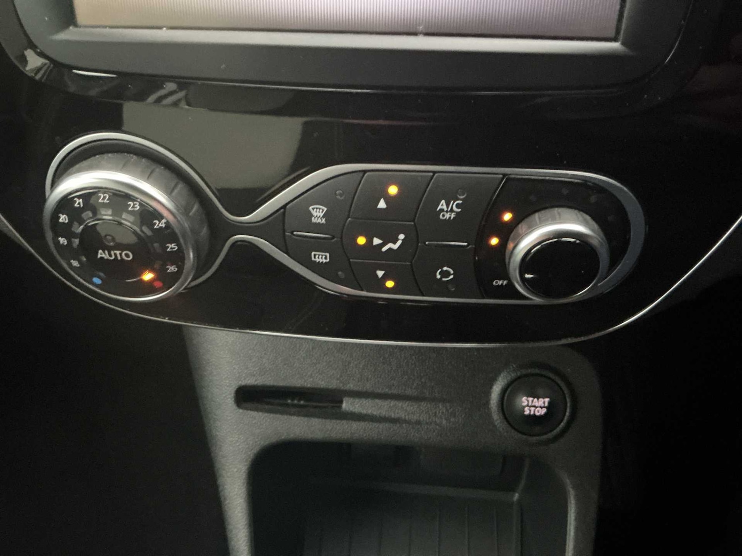 Used Renault Captur 2019 for sale - 76713264: Photo 11