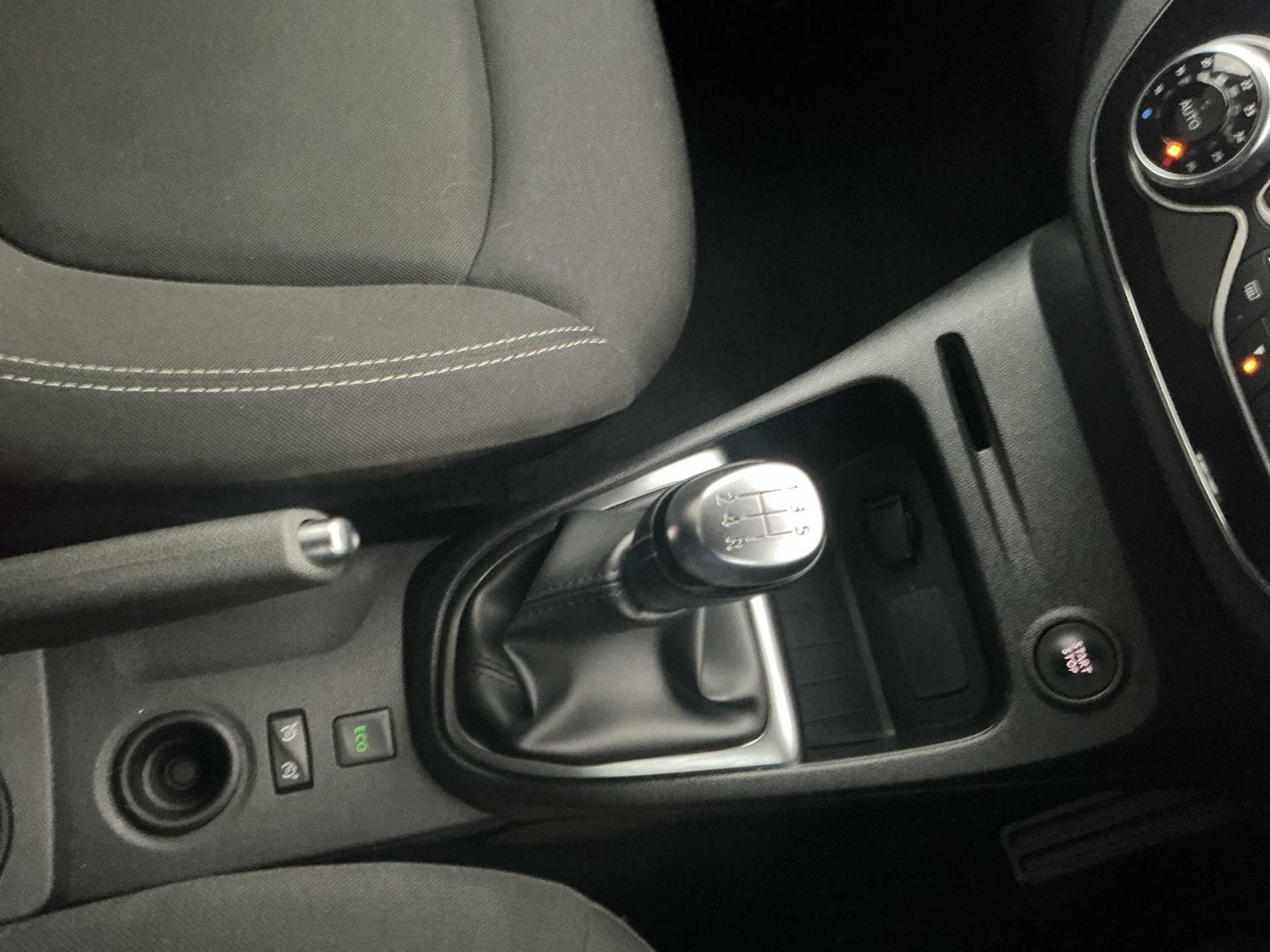 Used Renault Captur 2019 for sale - 76713264: Photo 12