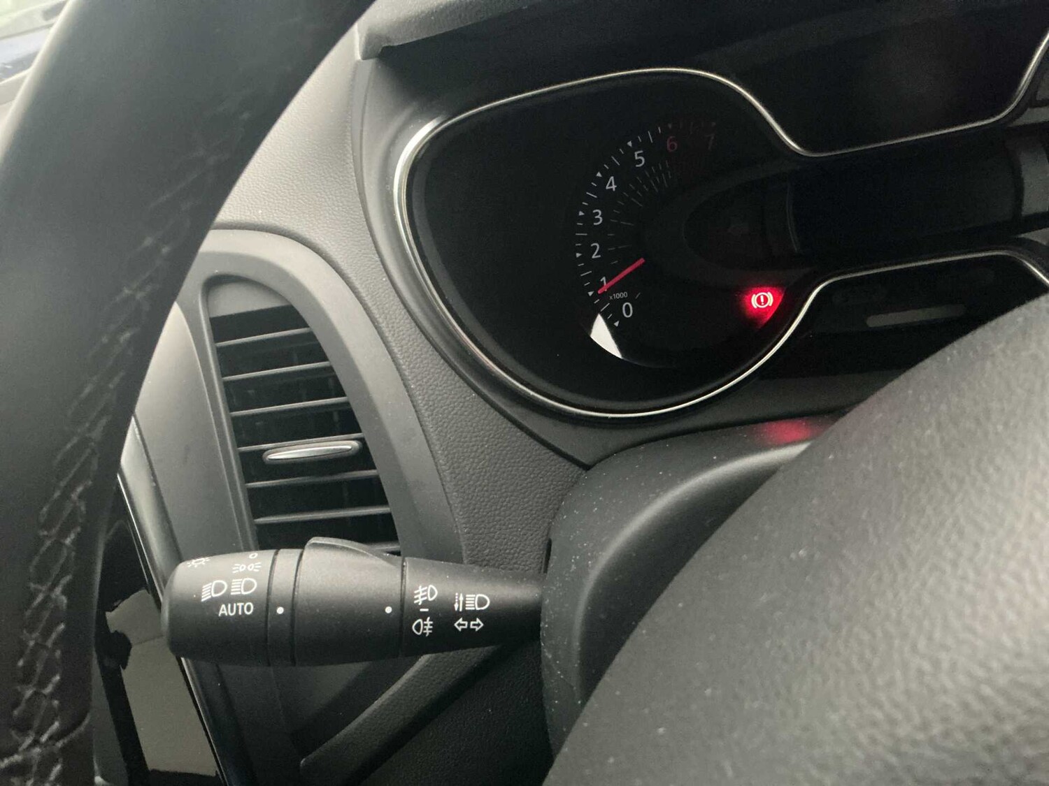 Used Renault Captur 2019 for sale - 76713264: Photo 25