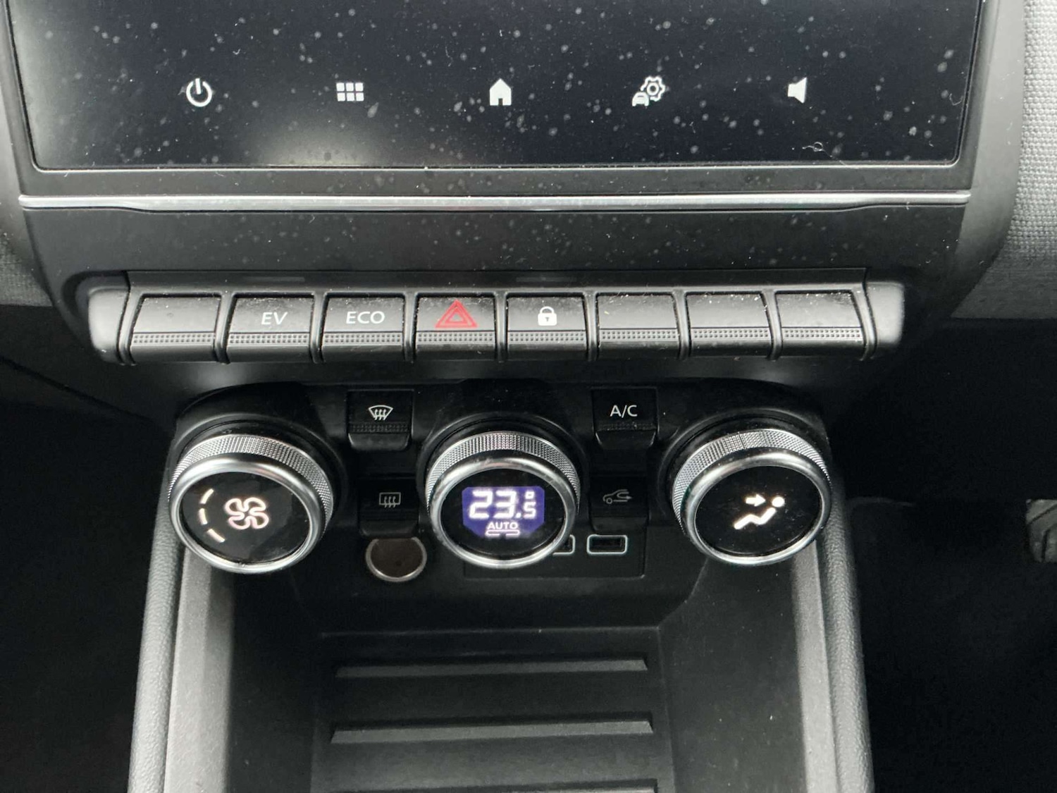 Used Renault Clio 2025 for sale - 77023465: Photo 12