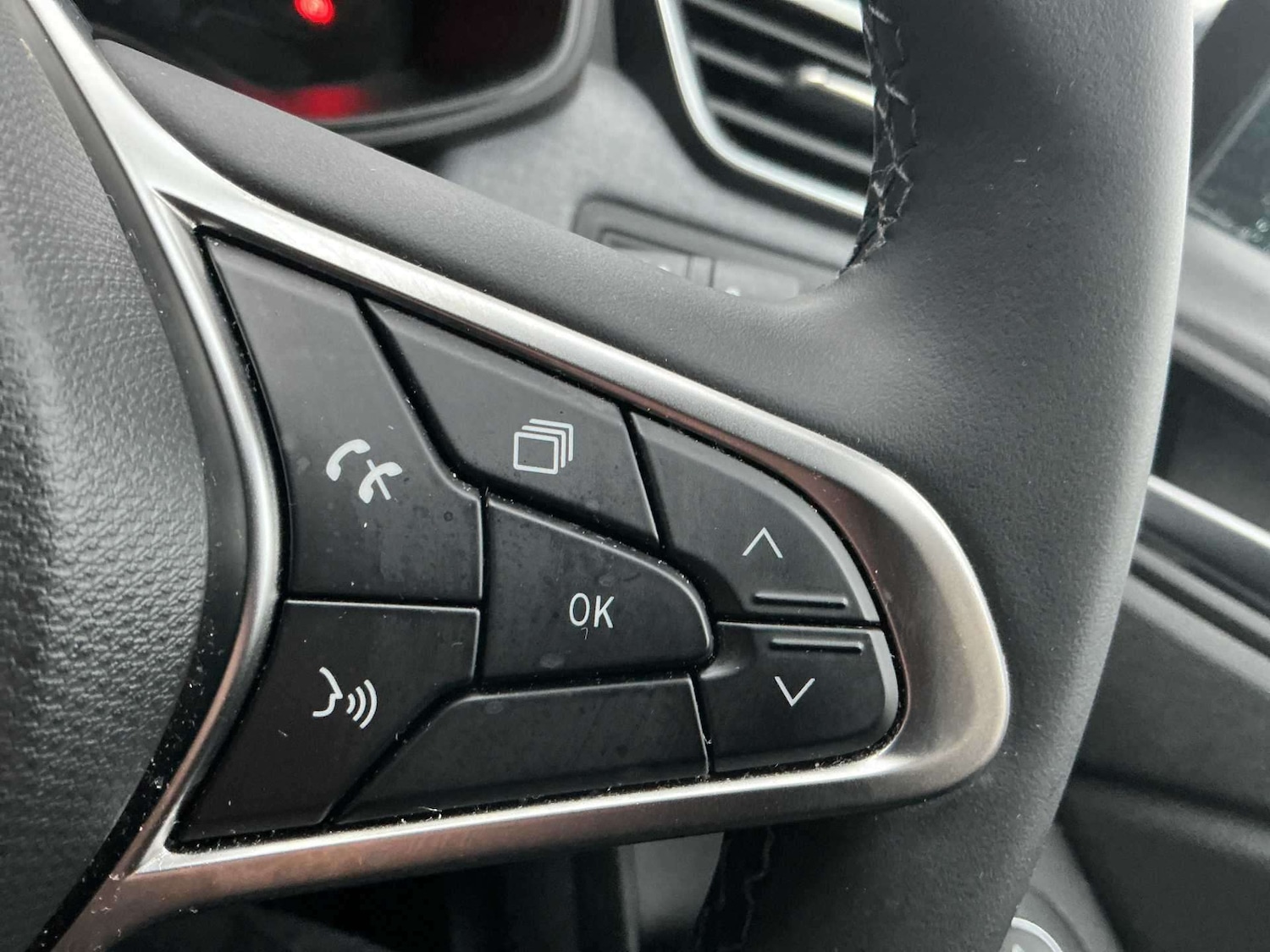 Used Renault Clio 2025 for sale - 77023465: Photo 24