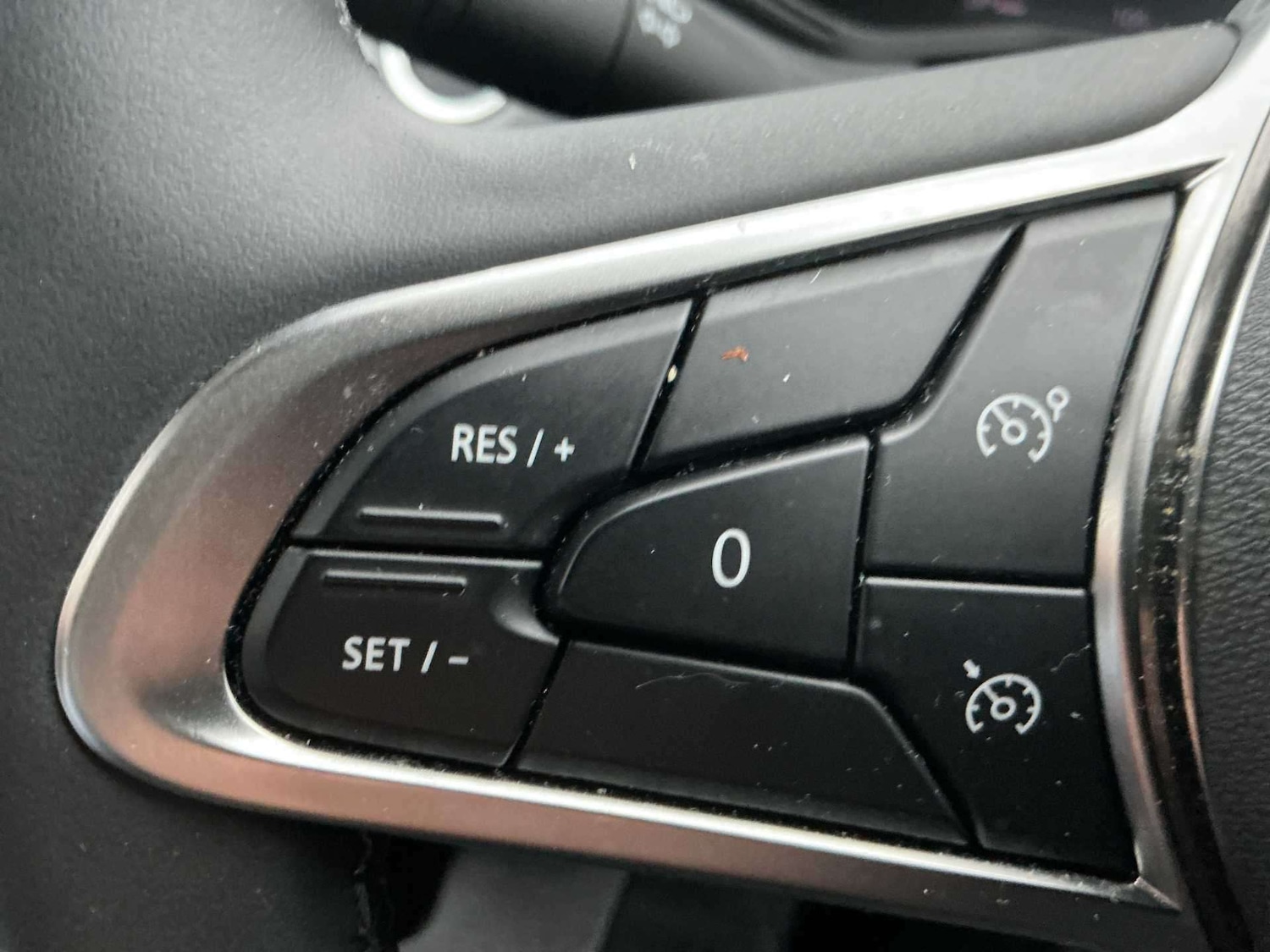 Used Renault Clio 2025 for sale - 77023465: Photo 25