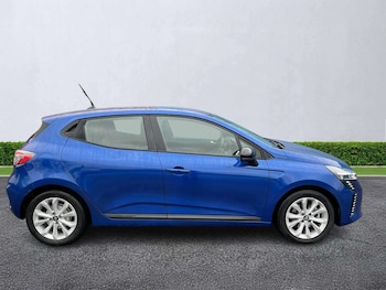 Used Renault Clio 2025 for sale - 77023465: Photo