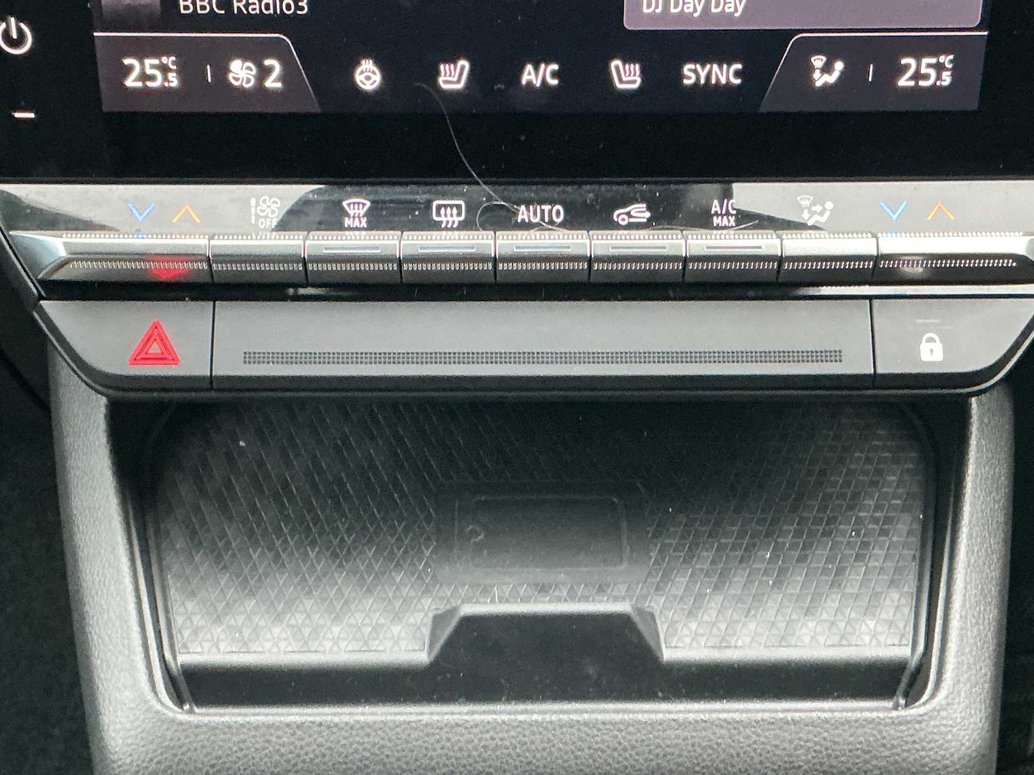 Used Renault Megane E Tech 2024 for sale - 77562613: Photo 11