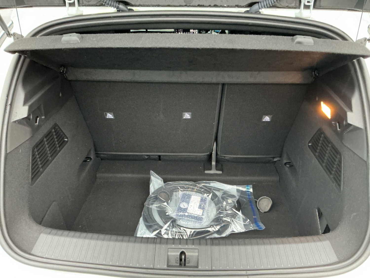 Used Renault Megane E Tech 2024 for sale - 77562613: Photo 16