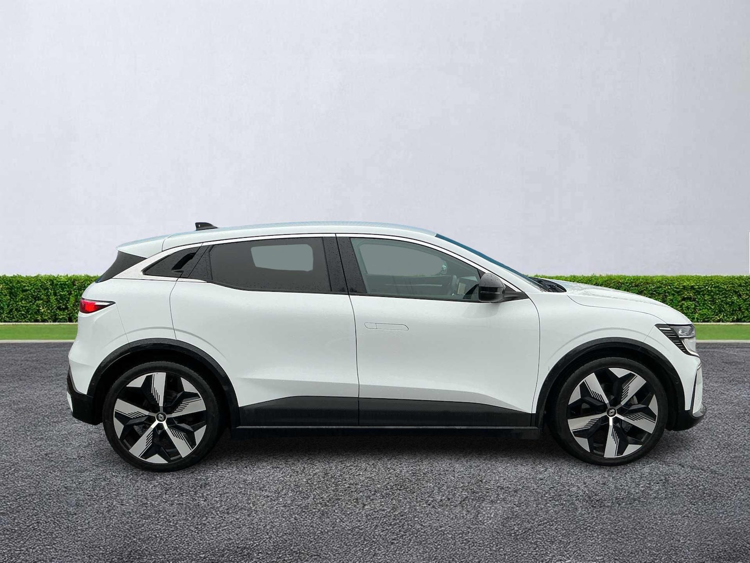 Used Renault Megane E Tech 2024 for sale - 77562613: Photo 3