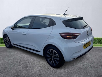Used Renault Clio 2021 for sale - 76444705: Photo
