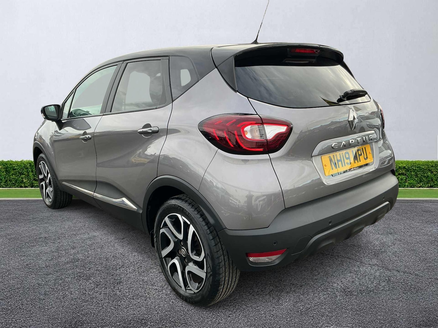 Used Renault Captur 2019 for sale - 78106374: Photo 2
