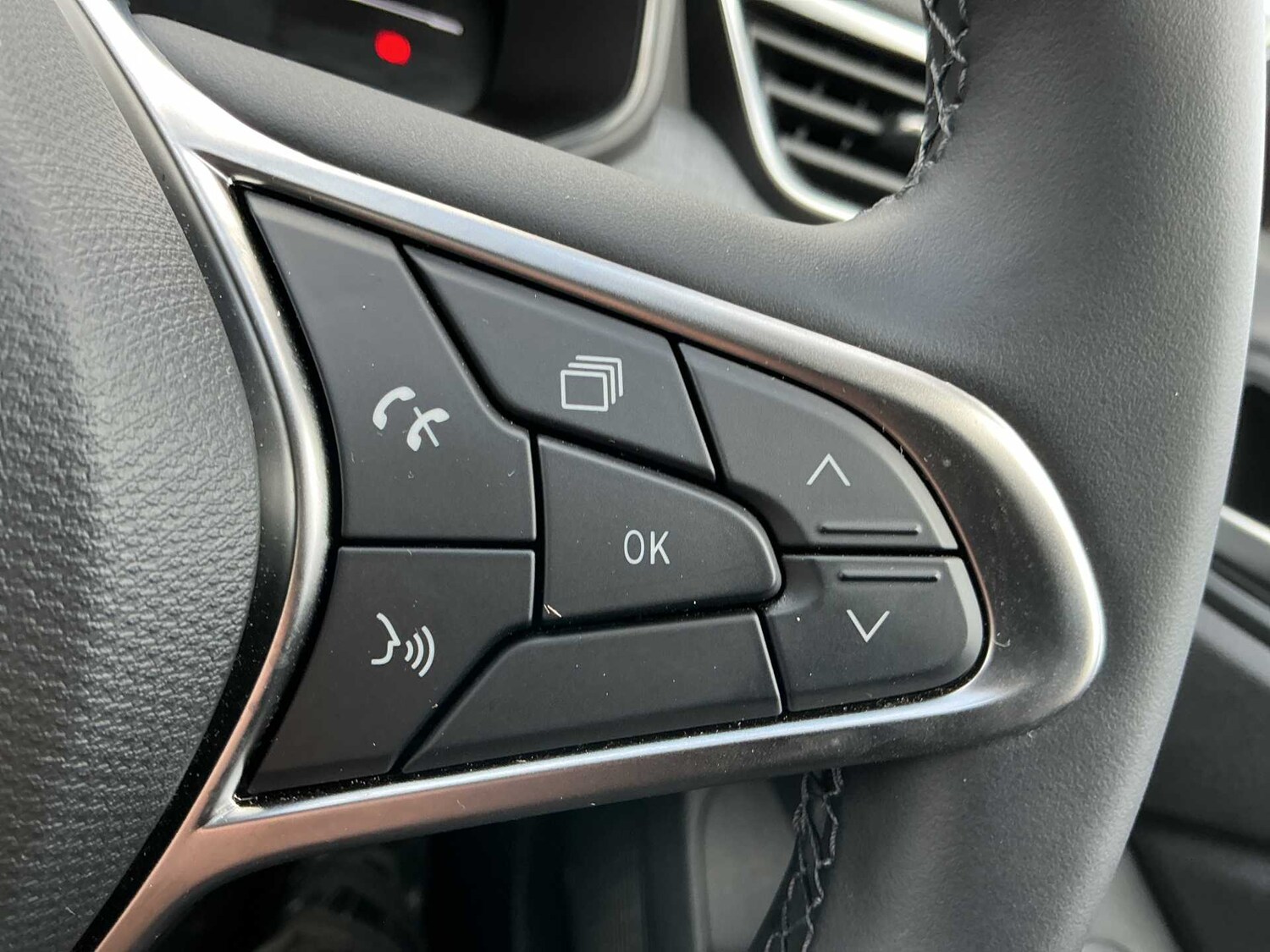 Used Renault Clio 2025 for sale - 77873659: Photo 23