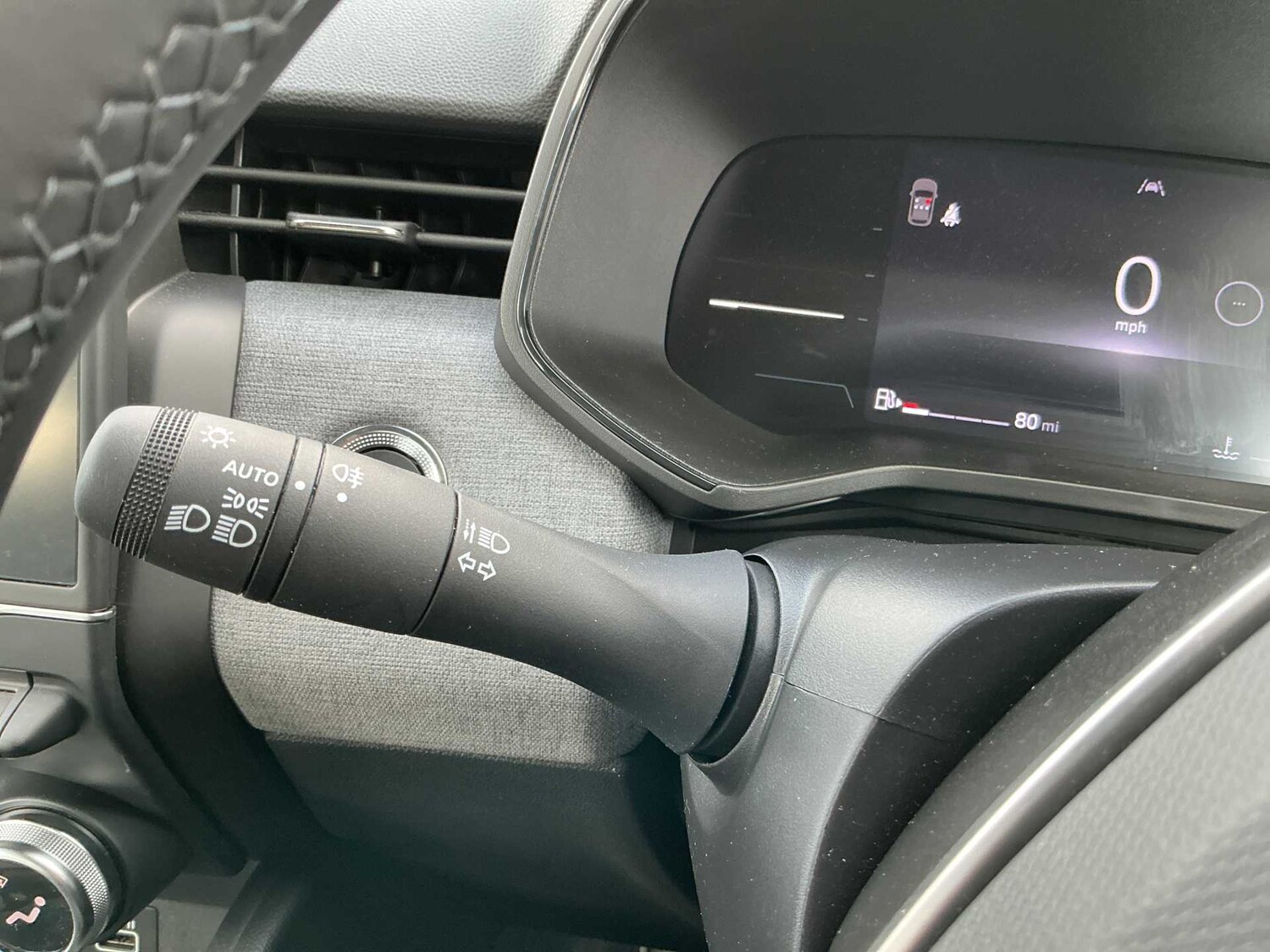 Used Renault Clio 2025 for sale - 77873659: Photo 25