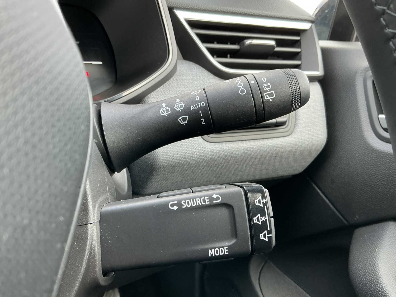 Used Renault Clio 2025 for sale - 77873659: Photo 26