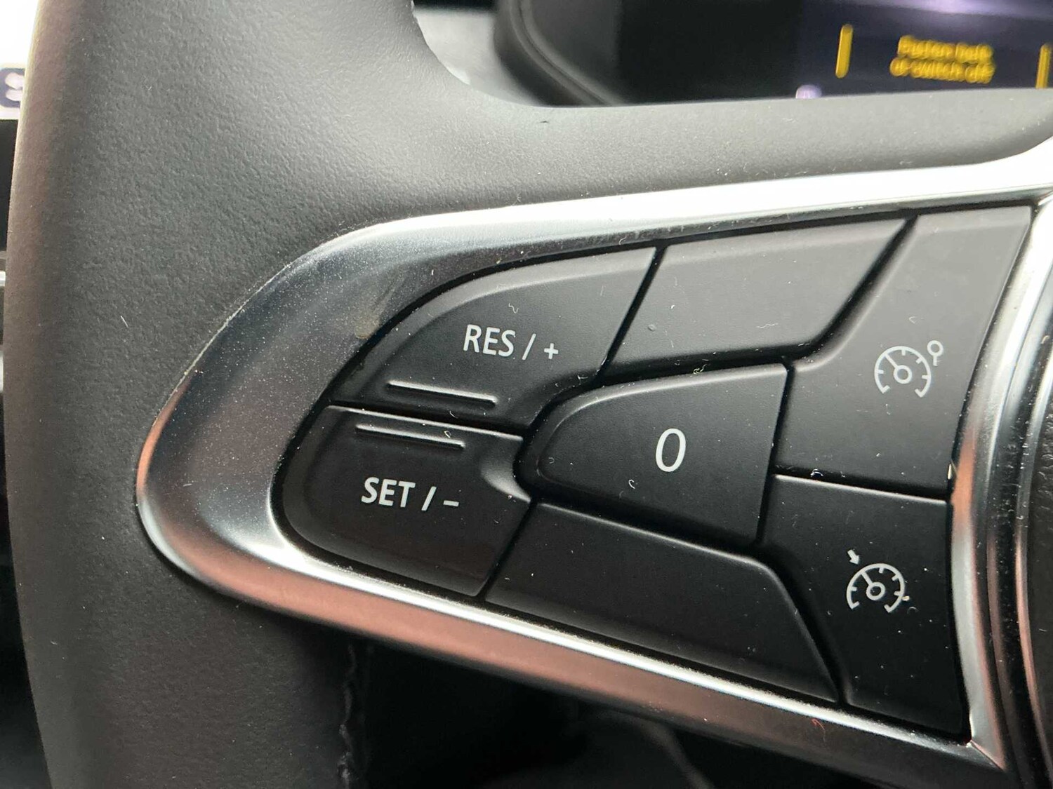 Used Renault Clio 2024 for sale - 77946137: Photo 24