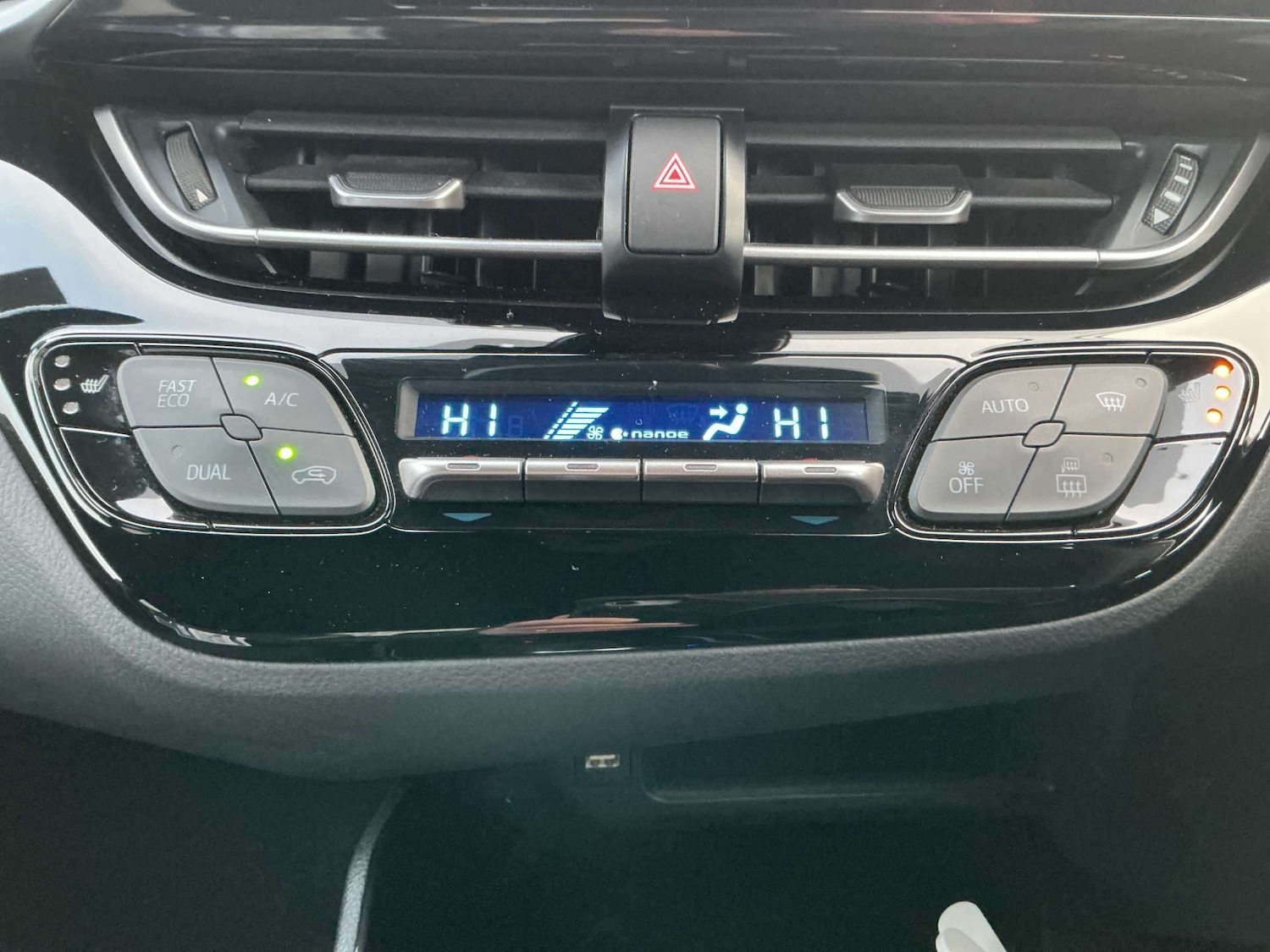 Used Toyota C-HR 2023 for sale - 77073236: Photo 12