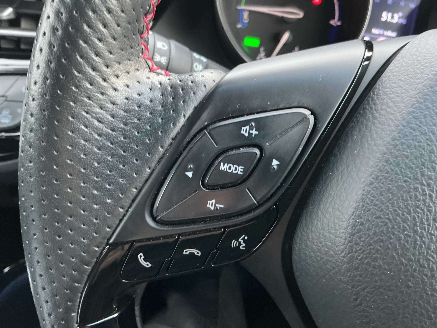 Used Toyota C-HR 2023 for sale - 77073236: Photo 25