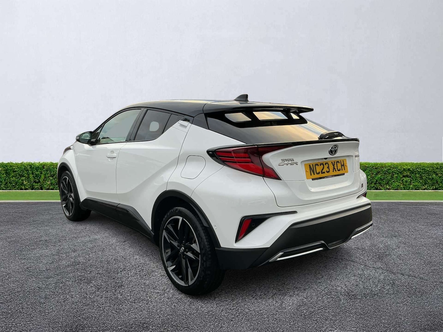 Used Toyota C-HR 2023 for sale - 77073236: Photo 3