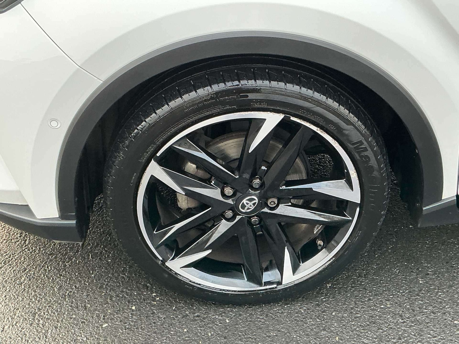 Used Toyota C-HR 2023 for sale - 77073236: Photo 7