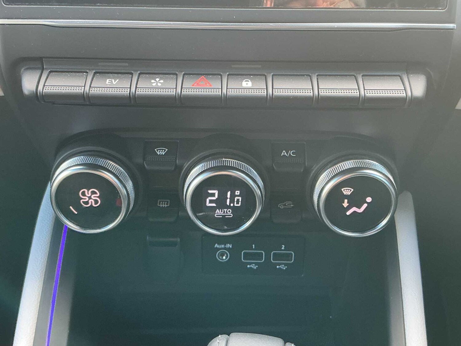 Used Renault Clio 2023 for sale - 78196514: Photo 11