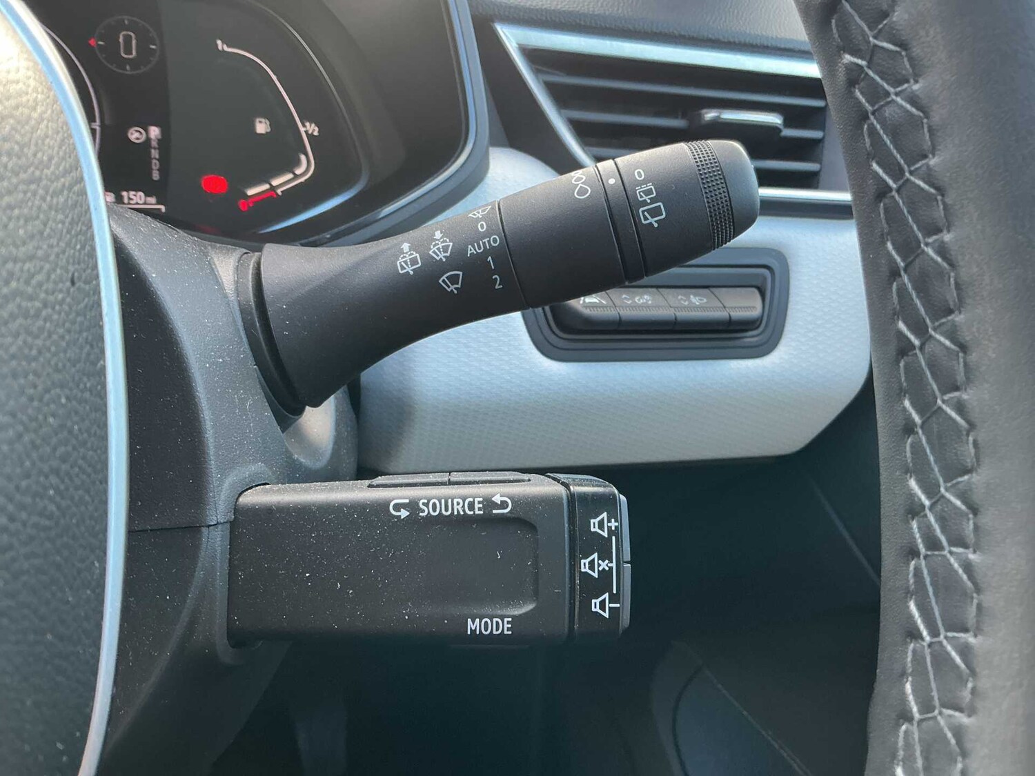 Used Renault Clio 2023 for sale - 78196514: Photo 26