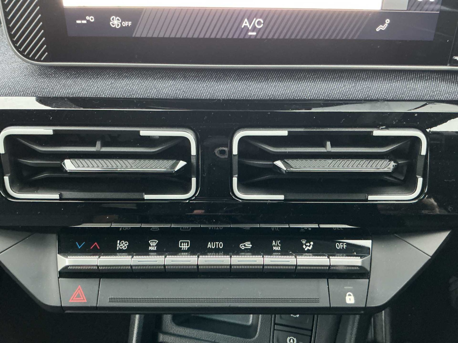 Used Renault 5 2026 for sale - 77897850: Photo 11