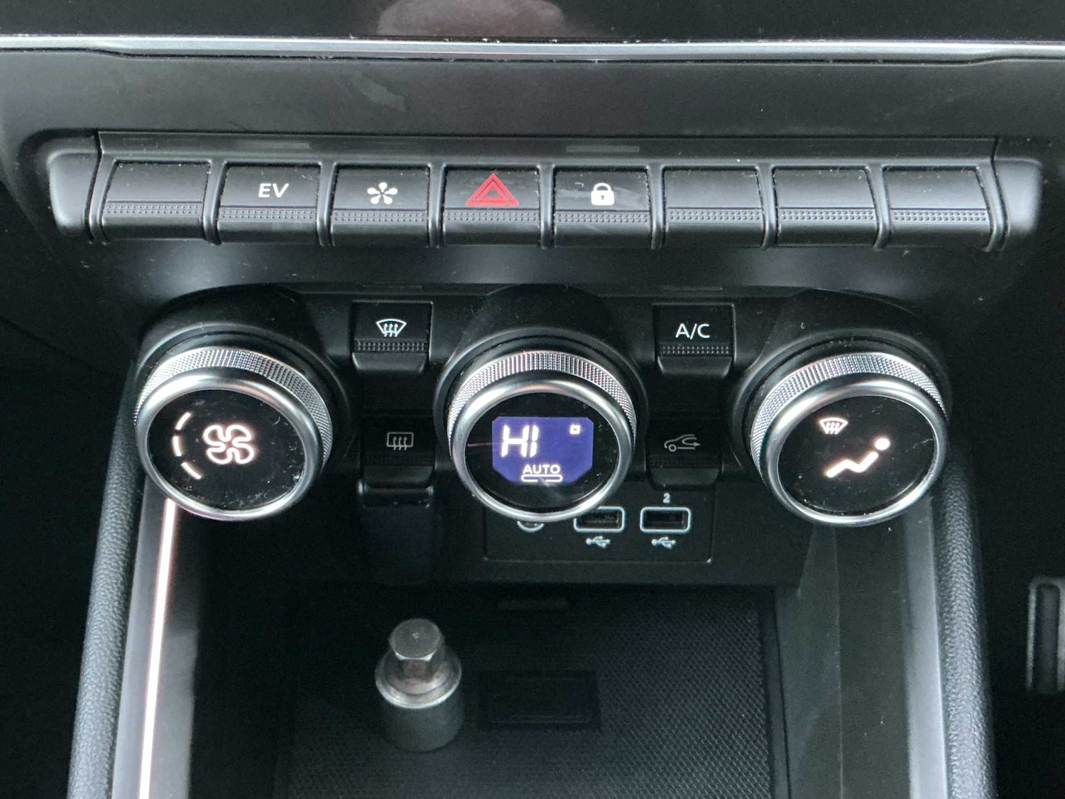 Used Renault Clio 2023 for sale - 76911266: Photo 11