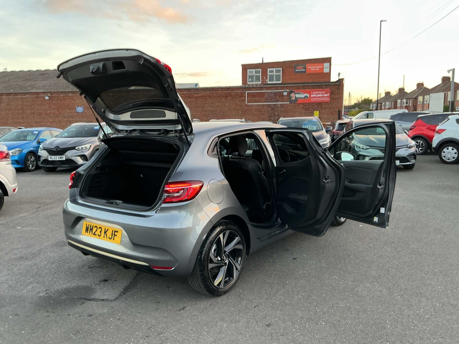 Used Renault Clio 2023 for sale - 76911266: Photo 32