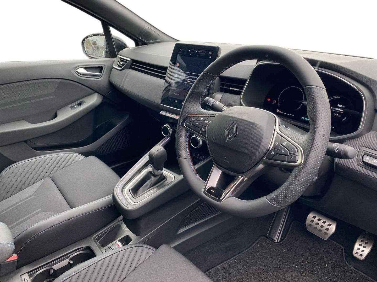 Used Renault Clio 2025 for sale - 77489680: Photo 16