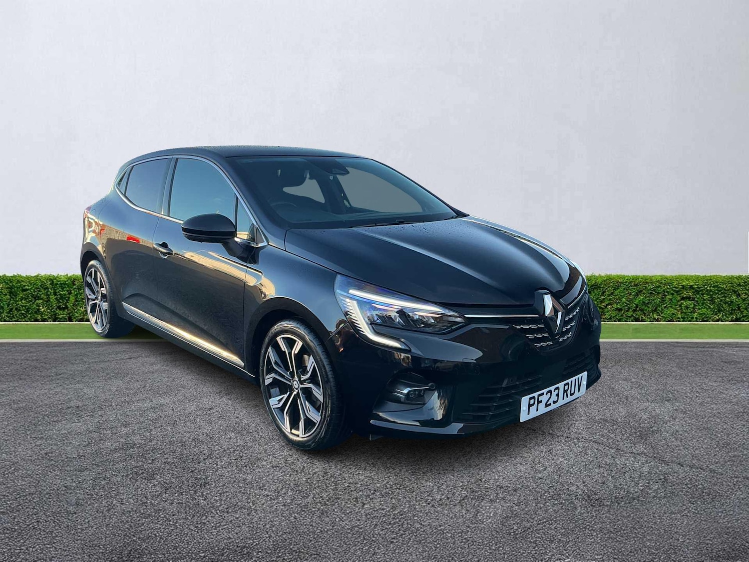 Used Renault Clio 2023 for sale - 76382664: Photo 1