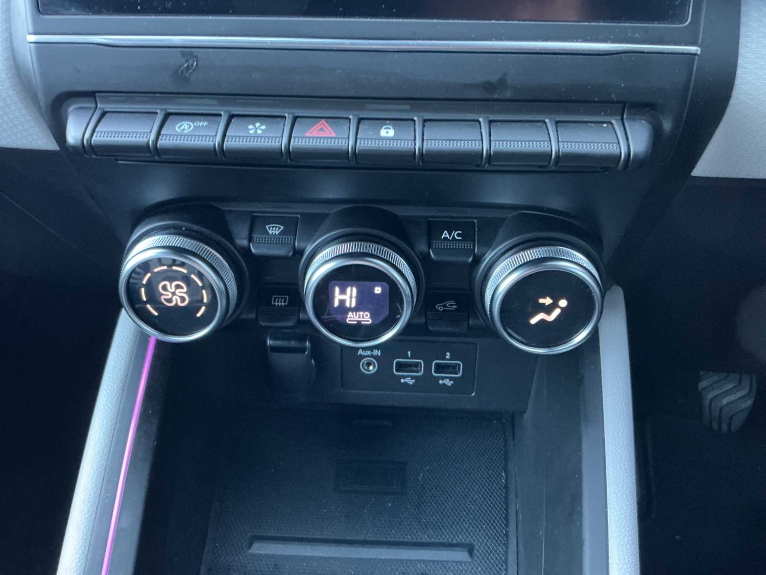 Used Renault Clio 2023 for sale - 76382664: Photo 11