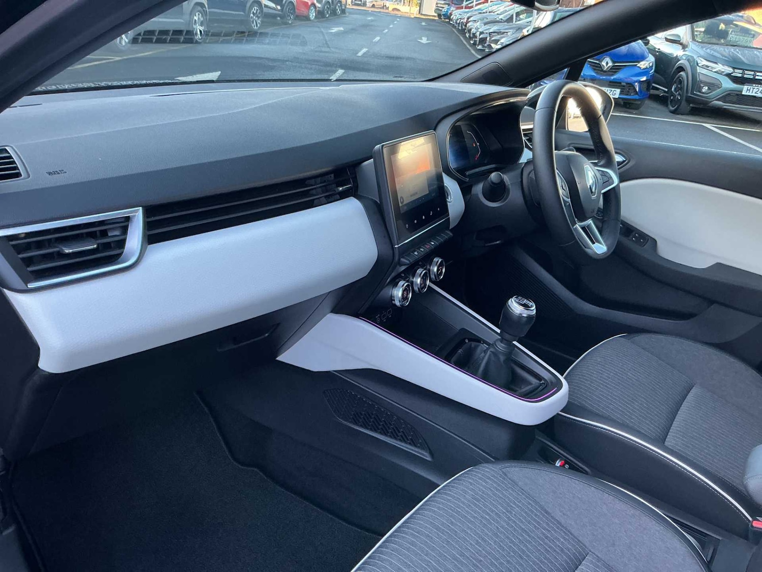 Used Renault Clio 2023 for sale - 76382664: Photo 7