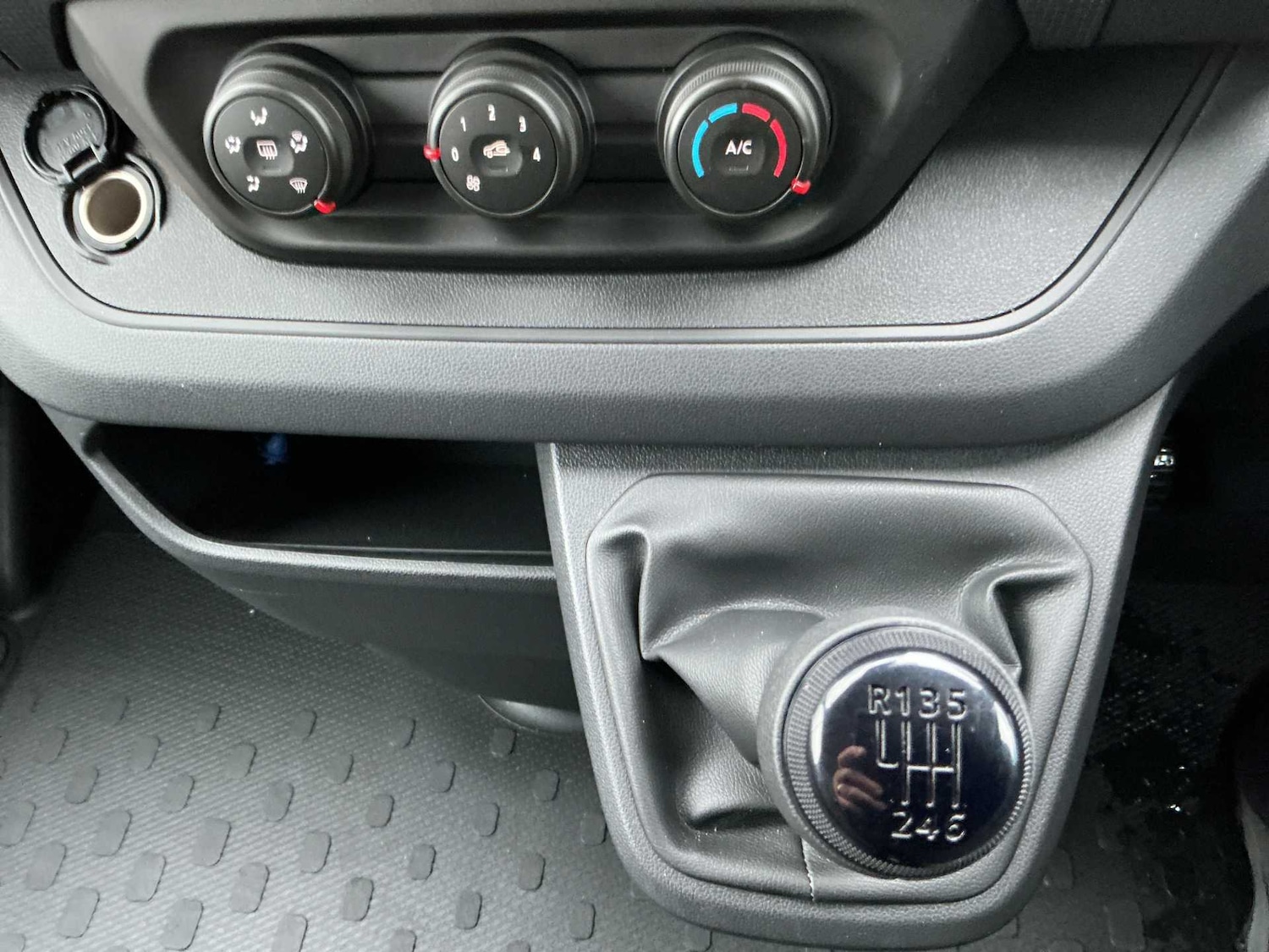 Used Renault Trafic 2025 for sale - 77676299: Photo 12