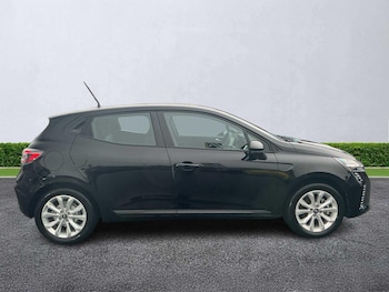 Used Renault Clio 2024 for sale - 76763507: Photo