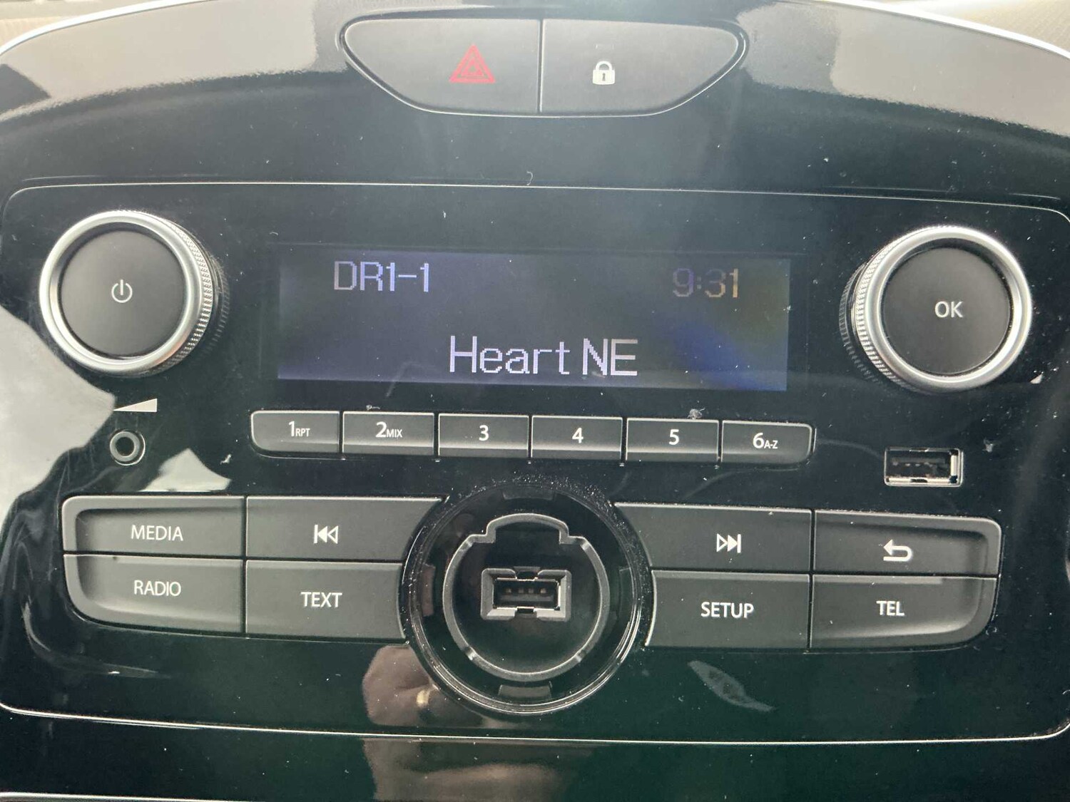 Used Renault Clio 2019 for sale - 76853944: Photo 21