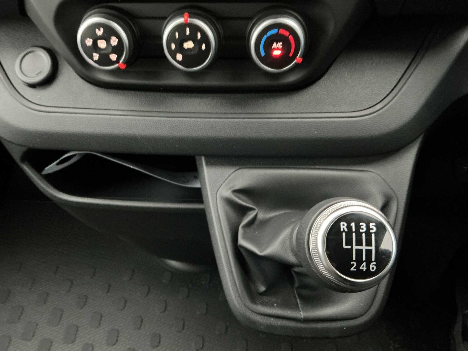 Used Renault Trafic 2025 for sale - 77676386: Photo 12