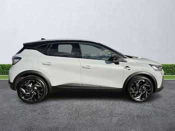 Used Renault Captur 2026 for sale - 79839437: Photo