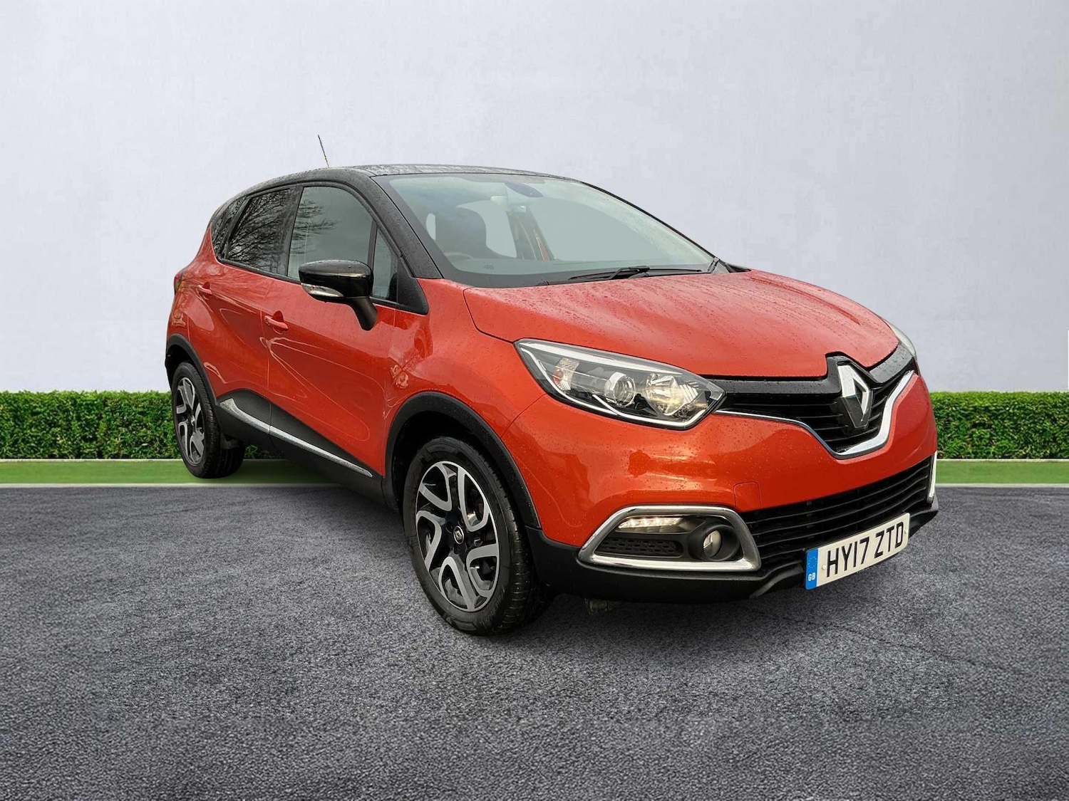 Used Renault Captur 2017 for sale - 76830749: Photo 1