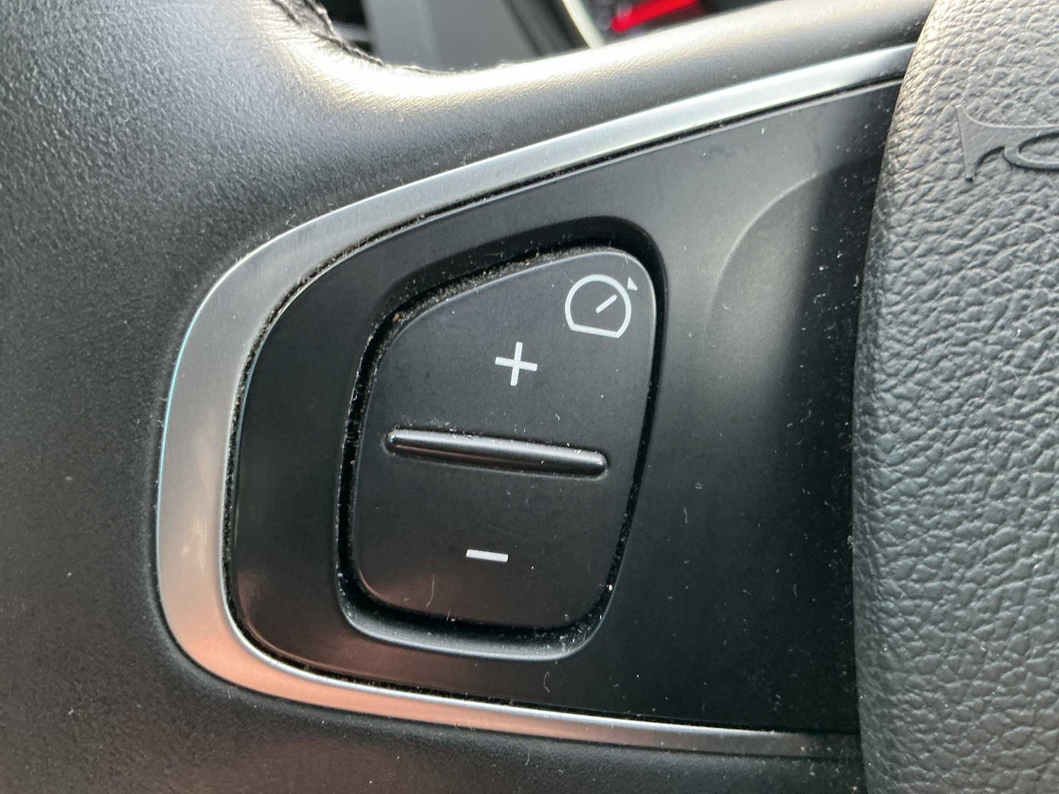 Used Renault Captur 2017 for sale - 76830749: Photo 24