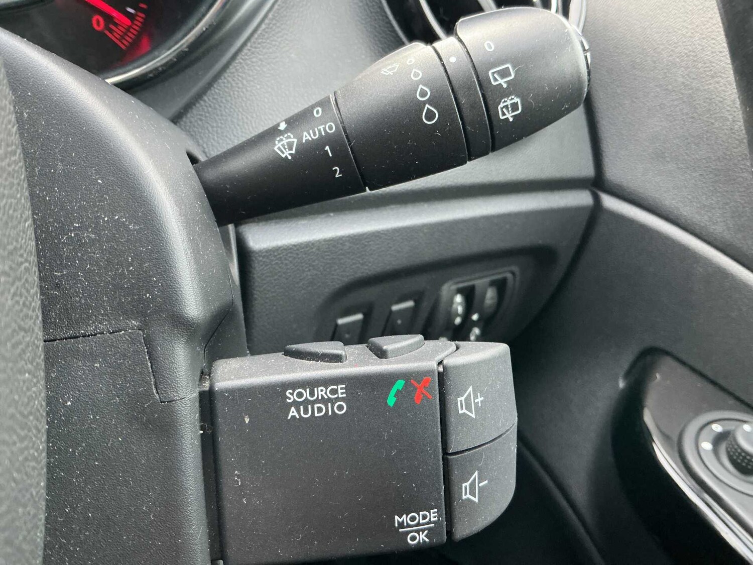 Used Renault Captur 2017 for sale - 76830749: Photo 26