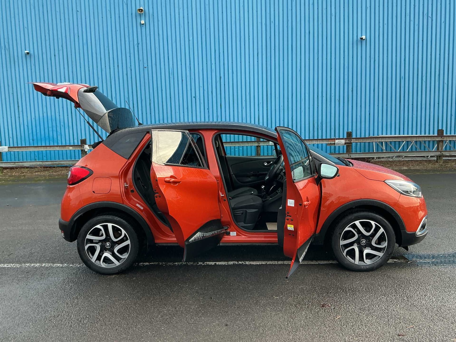 Used Renault Captur 2017 for sale - 76830749: Photo 33